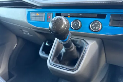 DG21TNV Volkswagen Transporter T28 Panel van Highline SWB 110 PS 2.0 TDI 5sp Manual Thumbnail #22