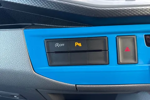 DG21TNV Volkswagen Transporter T28 Panel van Highline SWB 110 PS 2.0 TDI 5sp Manual Thumbnail #34