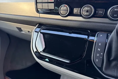 41 of 51 for Volkswagen California Ocean SWB EU6 150 PS 2.0 TDI BMT 7sp DSG