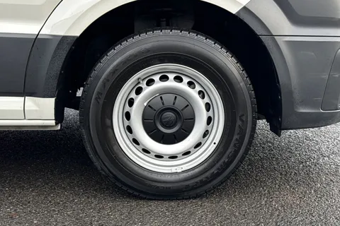 BV25SMO Volkswagen Crafter 2.0 TDI 140PS Commerce High Roof-Business Pack Thumbnail #9