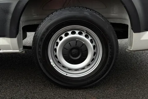 BV25SMO Volkswagen Crafter 2.0 TDI 140PS Commerce High Roof-Business Pack Thumbnail #11