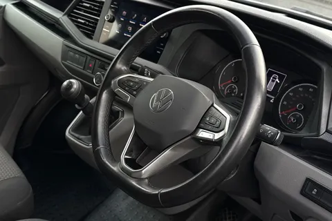 BG74JNK Volkswagen Transporter 2.0TDI 110ps T28 Highline BMT SWB-LED's Thumbnail #17