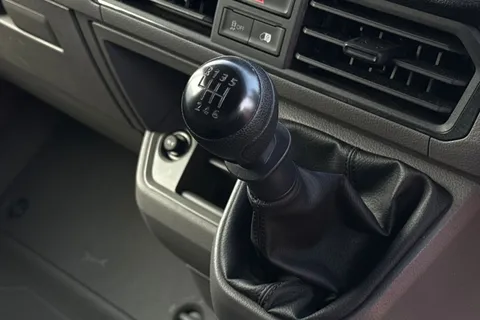 BV25SMO Volkswagen Crafter 2.0 TDI 140PS Commerce High Roof-Business Pack Thumbnail #22