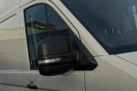 BV25SMO Volkswagen Crafter 2.0 TDI 140PS Commerce High Roof-Business Pack Thumbnail #26