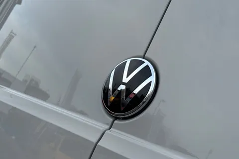 BV25SMO Volkswagen Crafter 2.0 TDI 140PS Commerce High Roof-Business Pack Thumbnail #32