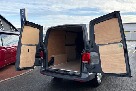 BG74JNK Volkswagen Transporter 2.0TDI 110ps T28 Highline BMT SWB-LED's Thumbnail #38