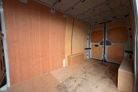 BV25SMO Volkswagen Crafter 2.0 TDI 140PS Commerce High Roof-Business Pack Thumbnail #43