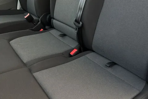 BV25SMO Volkswagen Crafter 2.0 TDI 140PS Commerce High Roof-Business Pack Thumbnail #48