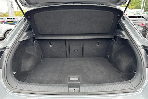 DE74UOL Volkswagen T-Roc 2.0 TDI 150 EVO R-Line 5dr DSG ⭐Low TAX £195 a year⭐ Thumbnail #8