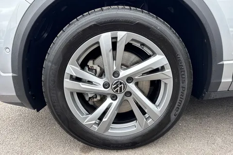 DE74UOL Volkswagen T-Roc 2.0 TDI 150 EVO R-Line 5dr DSG ⭐Low TAX £195 a year⭐ Thumbnail #13