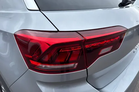 DE74UOL Volkswagen T-Roc 2.0 TDI 150 EVO R-Line 5dr DSG ⭐Low TAX £195 a year⭐ Thumbnail #26