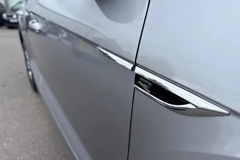 DE74UOL Volkswagen T-Roc 2.0 TDI 150 EVO R-Line 5dr DSG ⭐Low TAX £195 a year⭐ Thumbnail #30