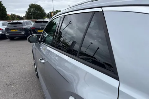 DE74UOL Volkswagen T-Roc 2.0 TDI 150 EVO R-Line 5dr DSG ⭐Low TAX £195 a year⭐ Thumbnail #34