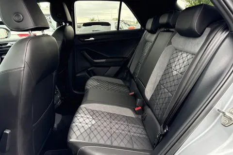 DE74UOL Volkswagen T-Roc 2.0 TDI 150 EVO R-Line 5dr DSG ⭐Low TAX £195 a year⭐ Thumbnail #35