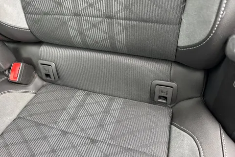 DE74UOL Volkswagen T-Roc 2.0 TDI 150 EVO R-Line 5dr DSG ⭐Low TAX £195 a year⭐ Thumbnail #36