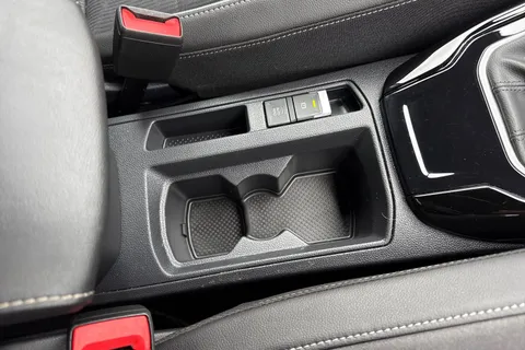 DE74UOL Volkswagen T-Roc 2.0 TDI 150 EVO R-Line 5dr DSG ⭐Low TAX £195 a year⭐ Thumbnail #41