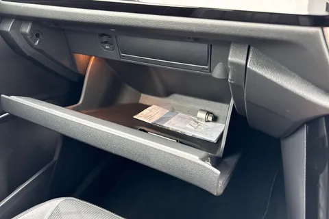 DE74UOL Volkswagen T-Roc 2.0 TDI 150 EVO R-Line 5dr DSG ⭐Low TAX £195 a year⭐ Thumbnail #43