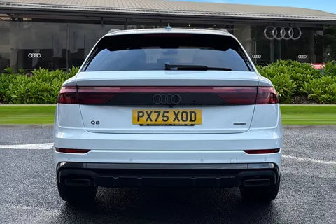 PX75XOD Audi Q8 SUV  Black Edition 50 TDI quattro 286 PS tiptronic Thumbnail #4