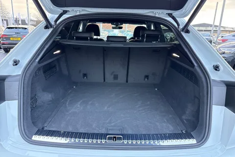 PX75XOD Audi Q8 SUV  Black Edition 50 TDI quattro 286 PS tiptronic Thumbnail #6