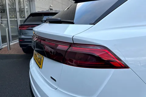 PX75XOD Audi Q8 SUV  Black Edition 50 TDI quattro 286 PS tiptronic Thumbnail #7