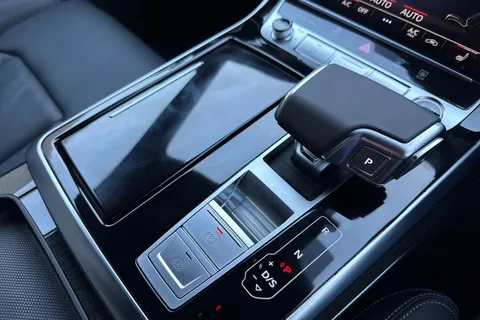 PX75XOD Audi Q8 SUV  Black Edition 50 TDI quattro 286 PS tiptronic Thumbnail #22