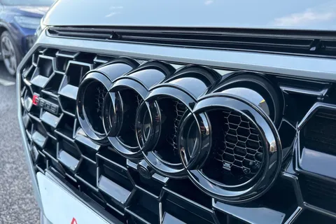 MC71OJY Audi RS Q3 Sport Edition 400 PS S tronic Thumbnail #25