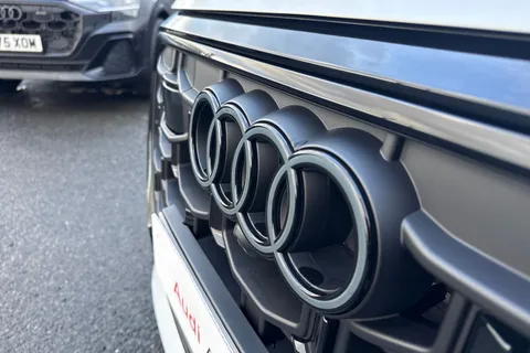 PX75XOD Audi Q8 SUV  Black Edition 50 TDI quattro 286 PS tiptronic Thumbnail #24