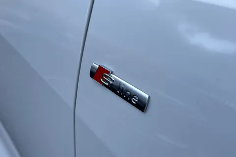 PX75XOD Audi Q8 SUV  Black Edition 50 TDI quattro 286 PS tiptronic Thumbnail #25