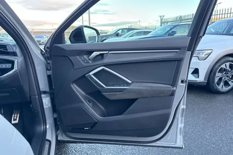 MC71OJY Audi RS Q3 Sport Edition 400 PS S tronic Thumbnail #49