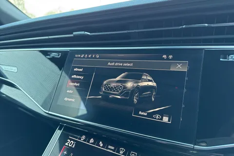 PX75XOD Audi Q8 SUV  Black Edition 50 TDI quattro 286 PS tiptronic Thumbnail #58