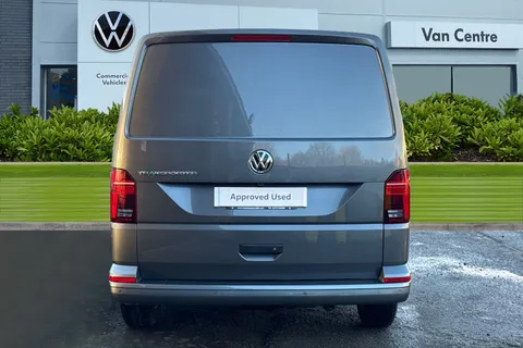 PK72ZDJ Volkswagen Transporter T30 Panel van Highline SWB 150 PS 2.0 TDI 6sp Manual Thumbnail #4