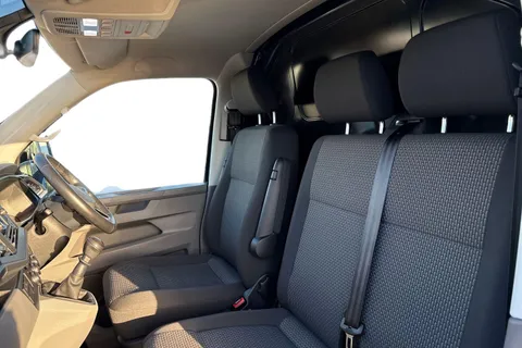 PK72ZDJ Volkswagen Transporter T30 Panel van Highline SWB 150 PS 2.0 TDI 6sp Manual Thumbnail #16