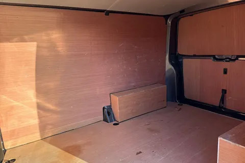 PK72ZDJ Volkswagen Transporter T30 Panel van Highline SWB 150 PS 2.0 TDI 6sp Manual Thumbnail #19