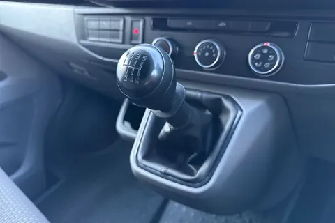 PK72ZDJ Volkswagen Transporter T30 Panel van Highline SWB 150 PS 2.0 TDI 6sp Manual Thumbnail #23