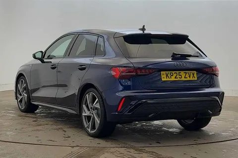 KP25ZVX Audi A3 Black Edition 35 TFSI 150 PS S tronic Thumbnail #3