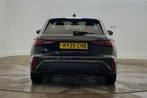 KY25CHD Audi A3 Black Edition 35 TFSI 150 PS S tronic Thumbnail #8