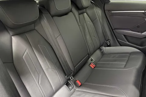 KY25CHD Audi A3 Black Edition 35 TFSI 150 PS S tronic Thumbnail #9