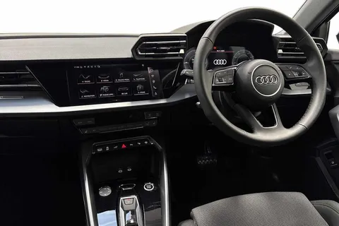 KY25FHD Audi A3 Sport 40 TFSI e 204 PS S tronic Thumbnail #2