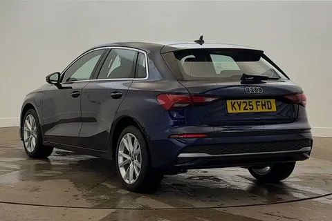 KY25FHD Audi A3 Sport 40 TFSI e 204 PS S tronic Thumbnail #3