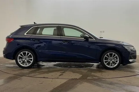 KY25FHD Audi A3 Sport 40 TFSI e 204 PS S tronic Thumbnail #4