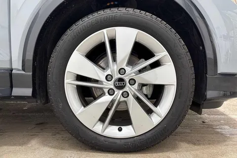 KY74EFG Audi Q2 S line 35 TFSI 150 PS S tronic Thumbnail #5