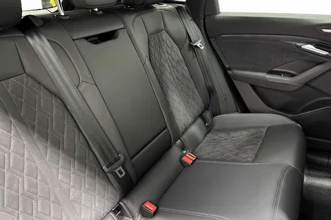 KR74SVV Audi Q6 E-Tron Q6 SUV Edition 1 e-tron quattro 285,00 kW Thumbnail #9