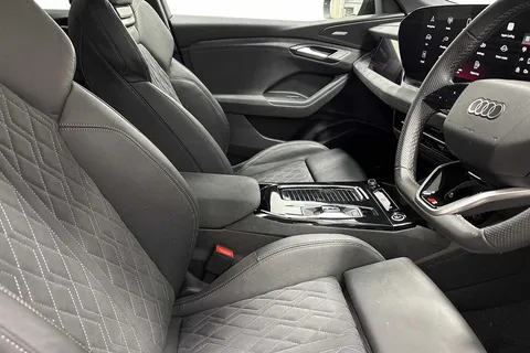 KR74SVV Audi Q6 E-Tron Q6 SUV Edition 1 e-tron quattro 285,00 kW Thumbnail #10