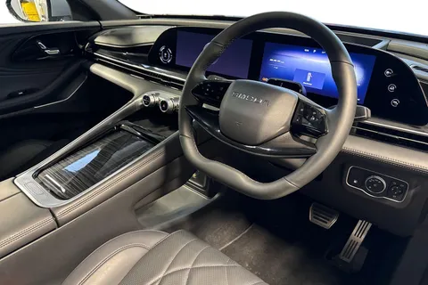 YY75PCO Omoda 9 1.5T SHS 34.46kWh Noble SUV 5dr Petrol Plug-in Hybrid DHT3 4WD Euro 6 (s/s) (449 ps) Thumbnail #9