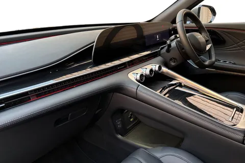 YY75PCO Omoda 9 1.5T SHS 34.46kWh Noble SUV 5dr Petrol Plug-in Hybrid DHT3 4WD Euro 6 (s/s) (449 ps) Thumbnail #10