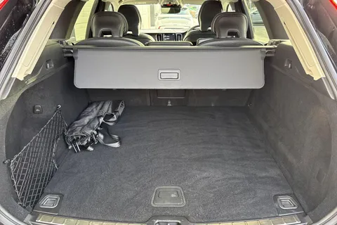 LP69VUB Volvo Xc60 2.0 T4 Edition Auto Euro 6 (s/s) 5dr Thumbnail #11