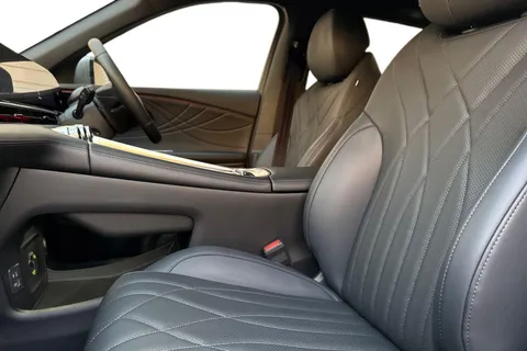 YY75PCO Omoda 9 1.5T SHS 34.46kWh Noble SUV 5dr Petrol Plug-in Hybrid DHT3 4WD Euro 6 (s/s) (449 ps) Thumbnail #12