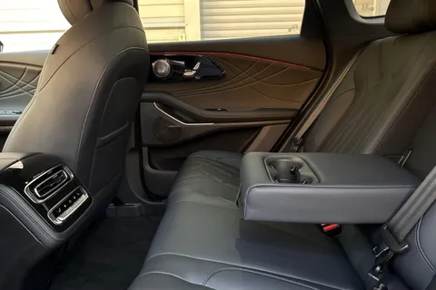 YY75PCO Omoda 9 1.5T SHS 34.46kWh Noble SUV 5dr Petrol Plug-in Hybrid DHT3 4WD Euro 6 (s/s) (449 ps) Thumbnail #36