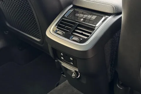 LP69VUB Volvo Xc60 2.0 T4 Edition Auto Euro 6 (s/s) 5dr Thumbnail #60