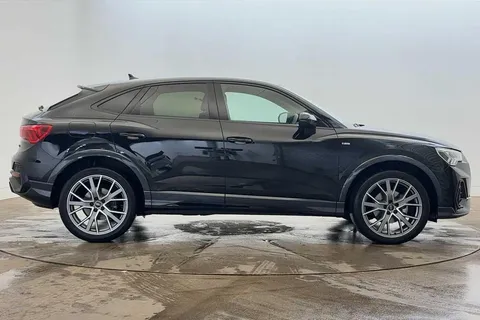 KT74OHS Audi Q3 Black Edition 35 TDI 150 PS S tronic Thumbnail #3